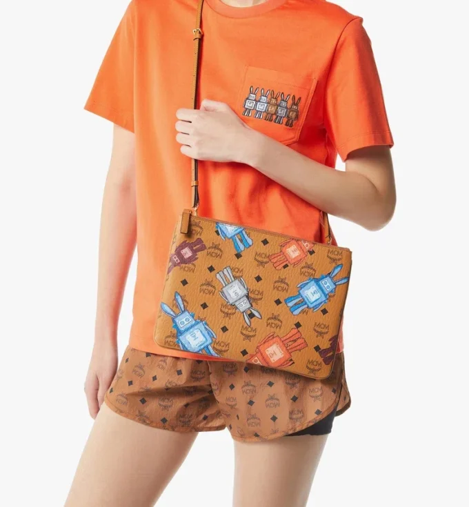 Aren Crossbody Pouch in Rabot Visetos Aren Crossbody Pouch in Rabot Visetos