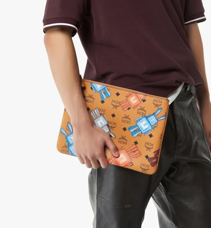 Aren Crossbody Pouch in Rabot Visetos Aren Crossbody Pouch in Rabot Visetos