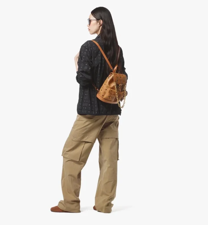 Aren Drawstring Backpack in Visetos Aren Drawstring Backpack in Visetos