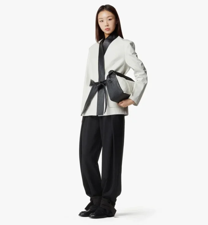 Aren Shoulder Bag in Lambskin Aren Shoulder Bag in Lambskin