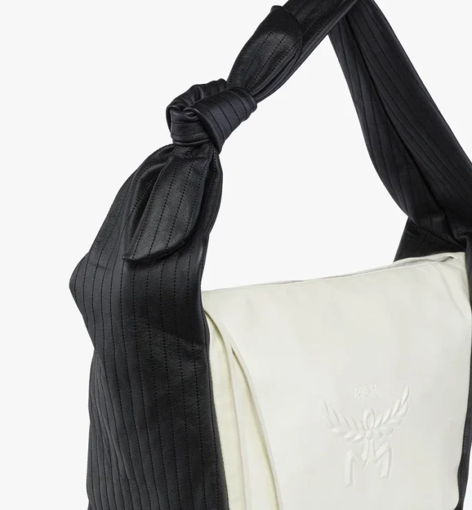 Aren Shoulder Bag in Lambskin Aren Shoulder Bag in Lambskin