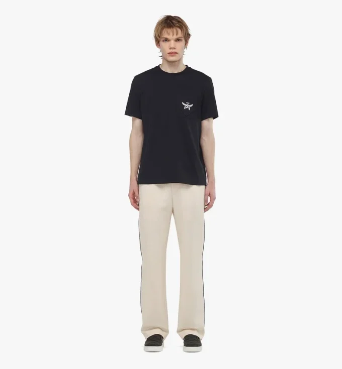 Essential Logo Pocket T-Shirt in Organic Cotton